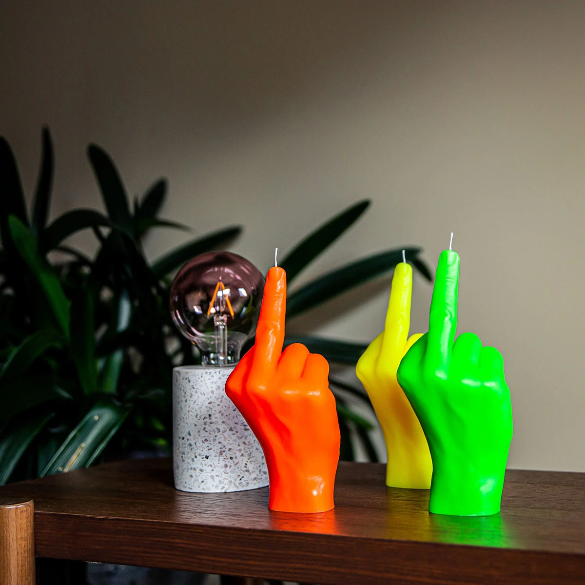 F*ck You Neon Yellow CandleHand Kerze – Bild 5