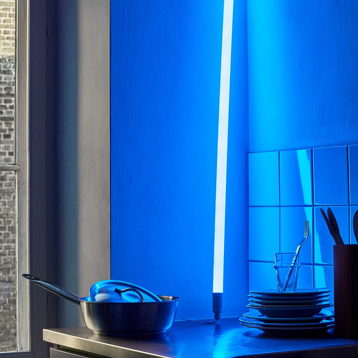 Hay Neon Tube LED Ice Blue – Bild 2