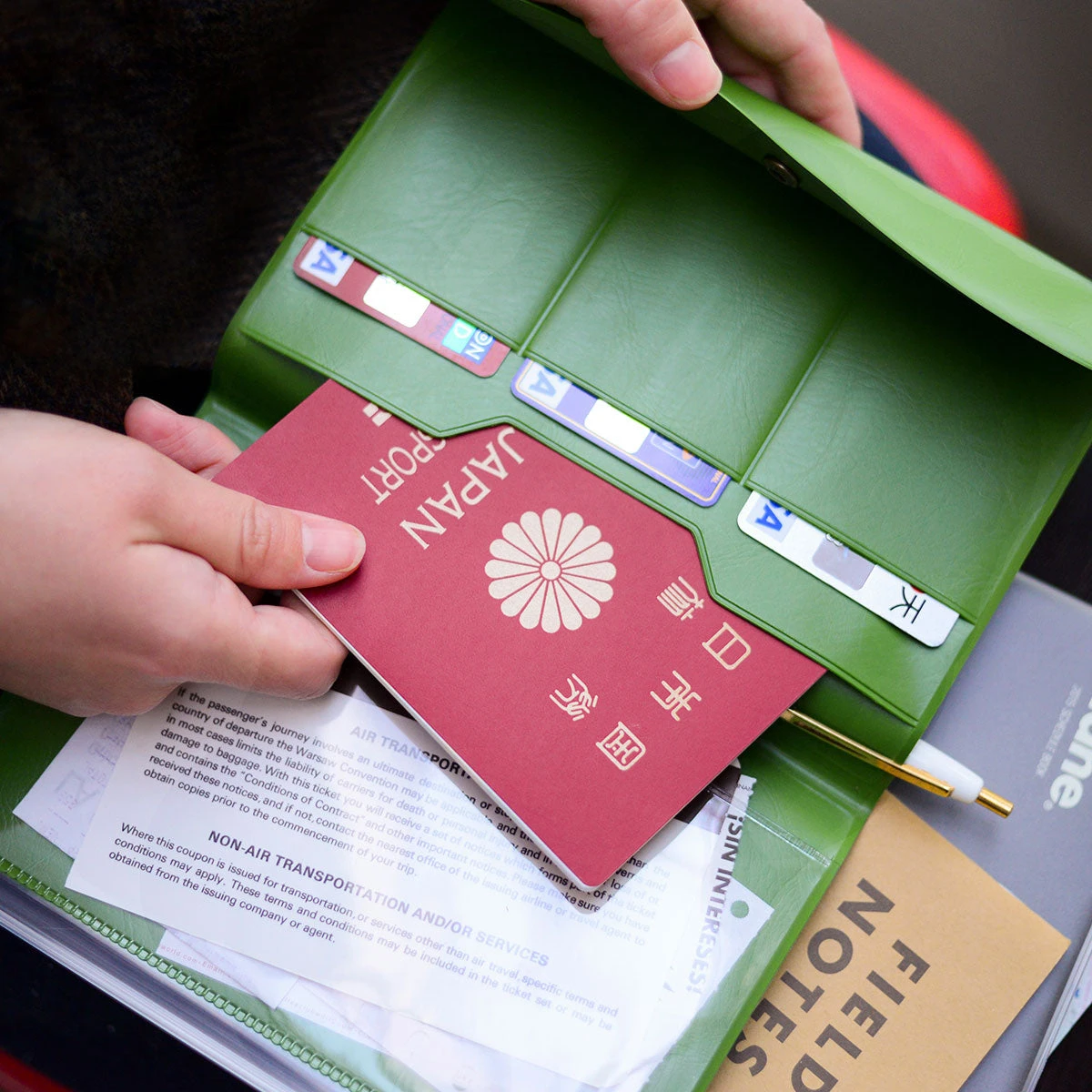 Travel Organizer Neon Pink – Bild 6