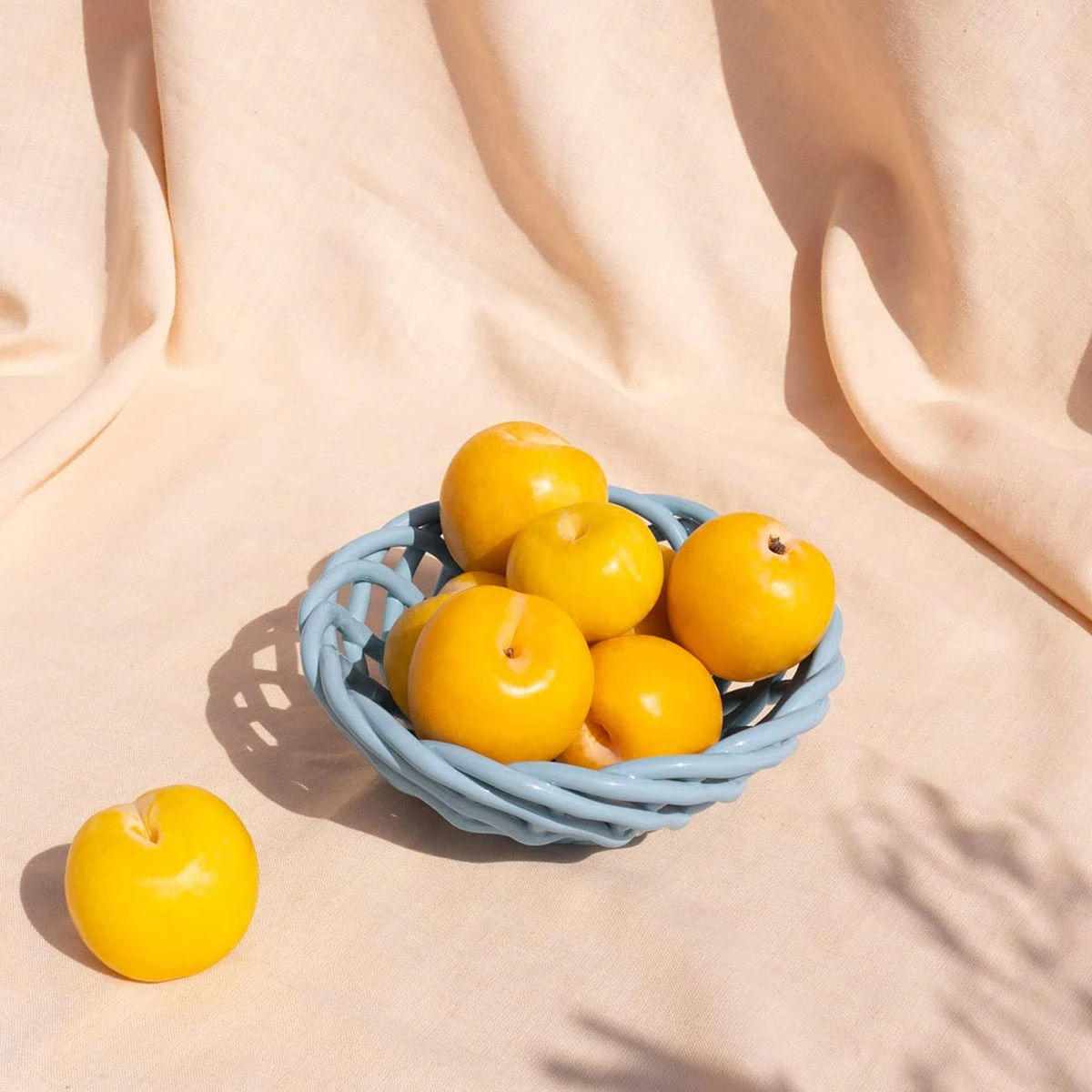 Sicilia Ceramic Basket Small Light Blue – Bild 4