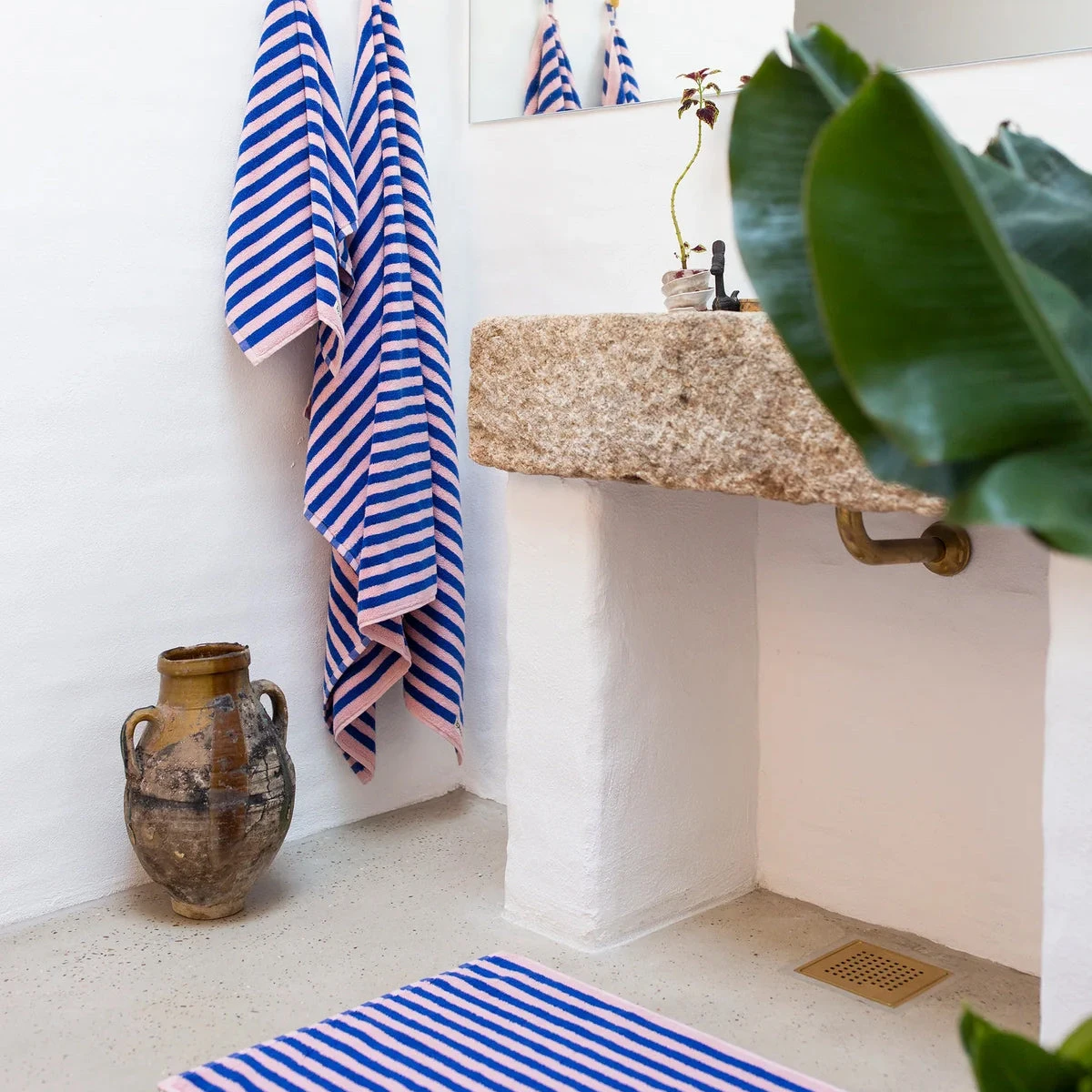 Naram Towel Dazzling Blue & Rose – Bild 3