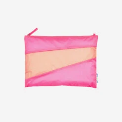 The New Pouch L Fluo Pink & Try