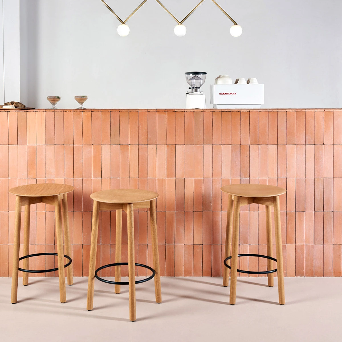 SSD Full Wood Bar Stool – Bild 3