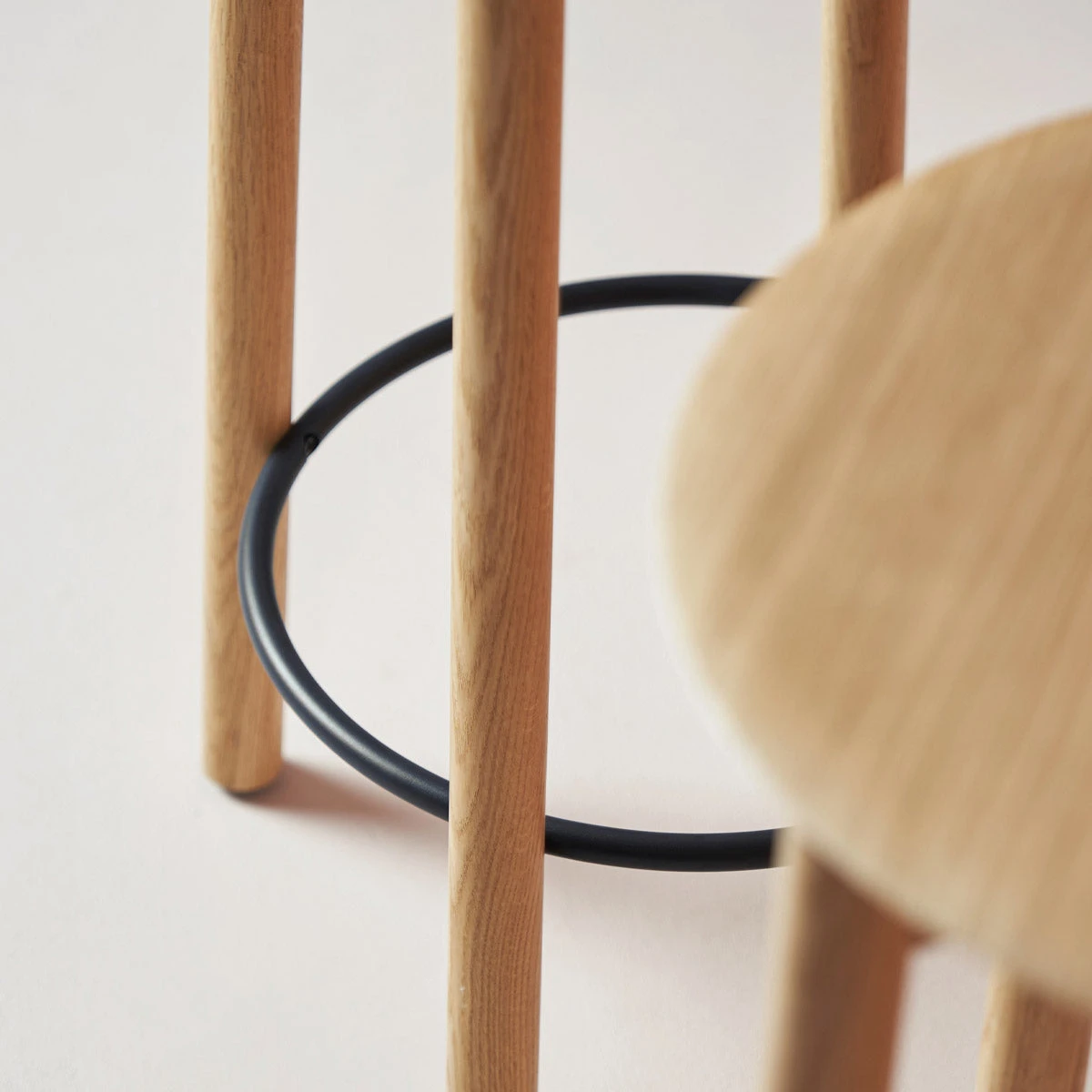 SSD Full Wood Bar Stool – Bild 4