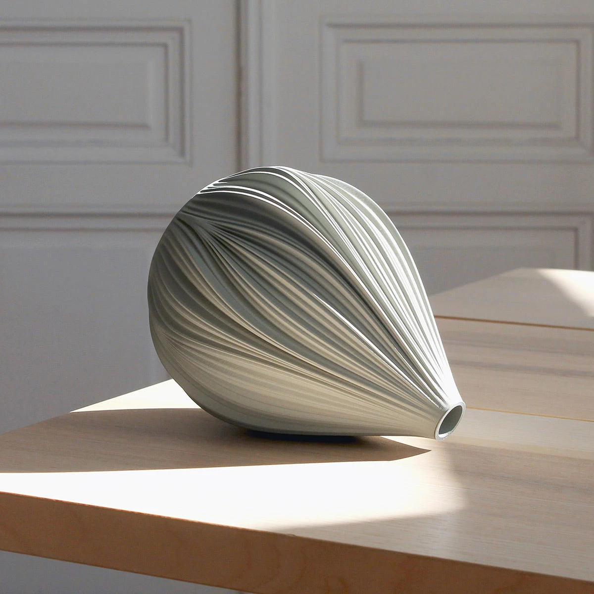 Fald 19 Vase College White – Bild 4