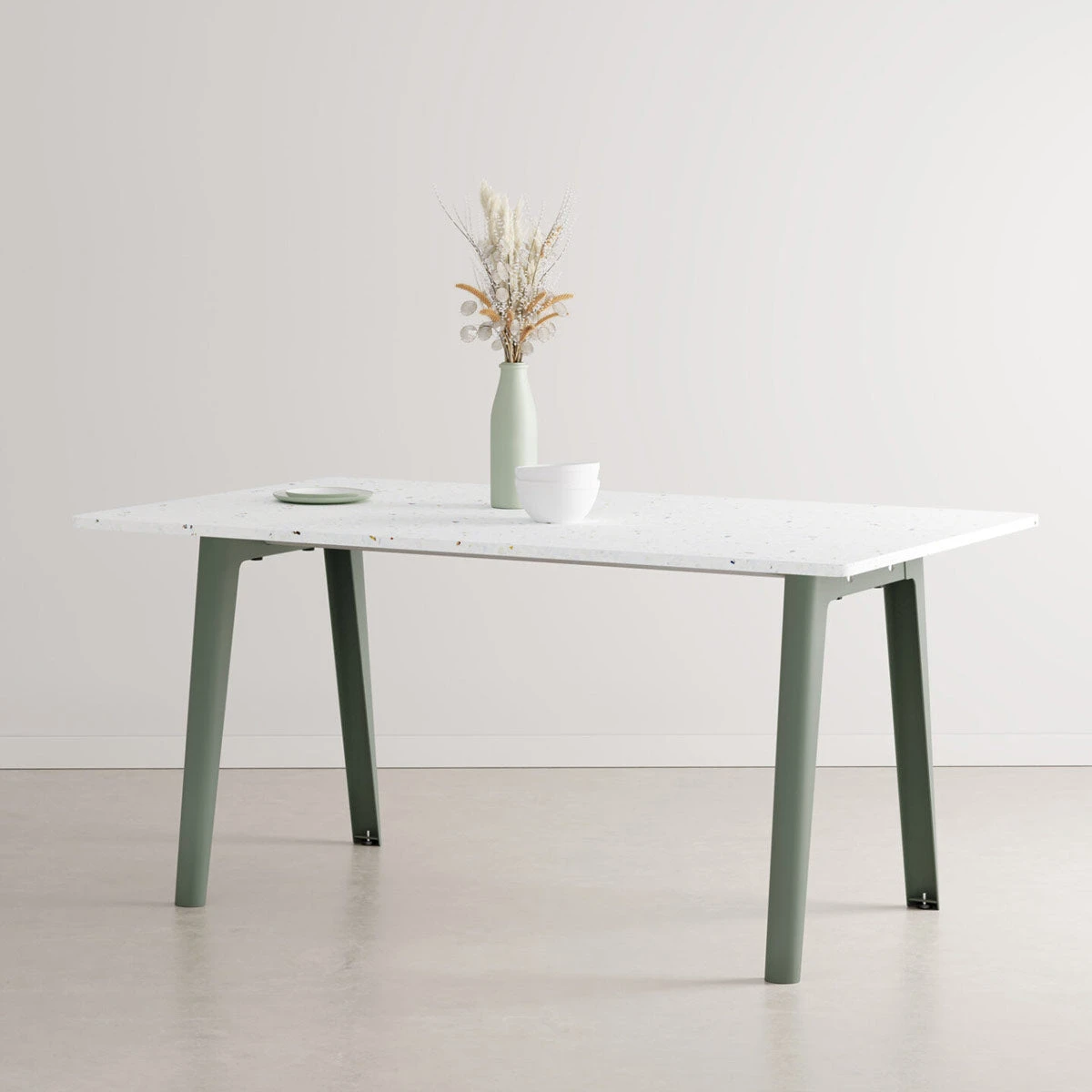 NEW MODERN Recycled Plastic Esstisch – Bild 10