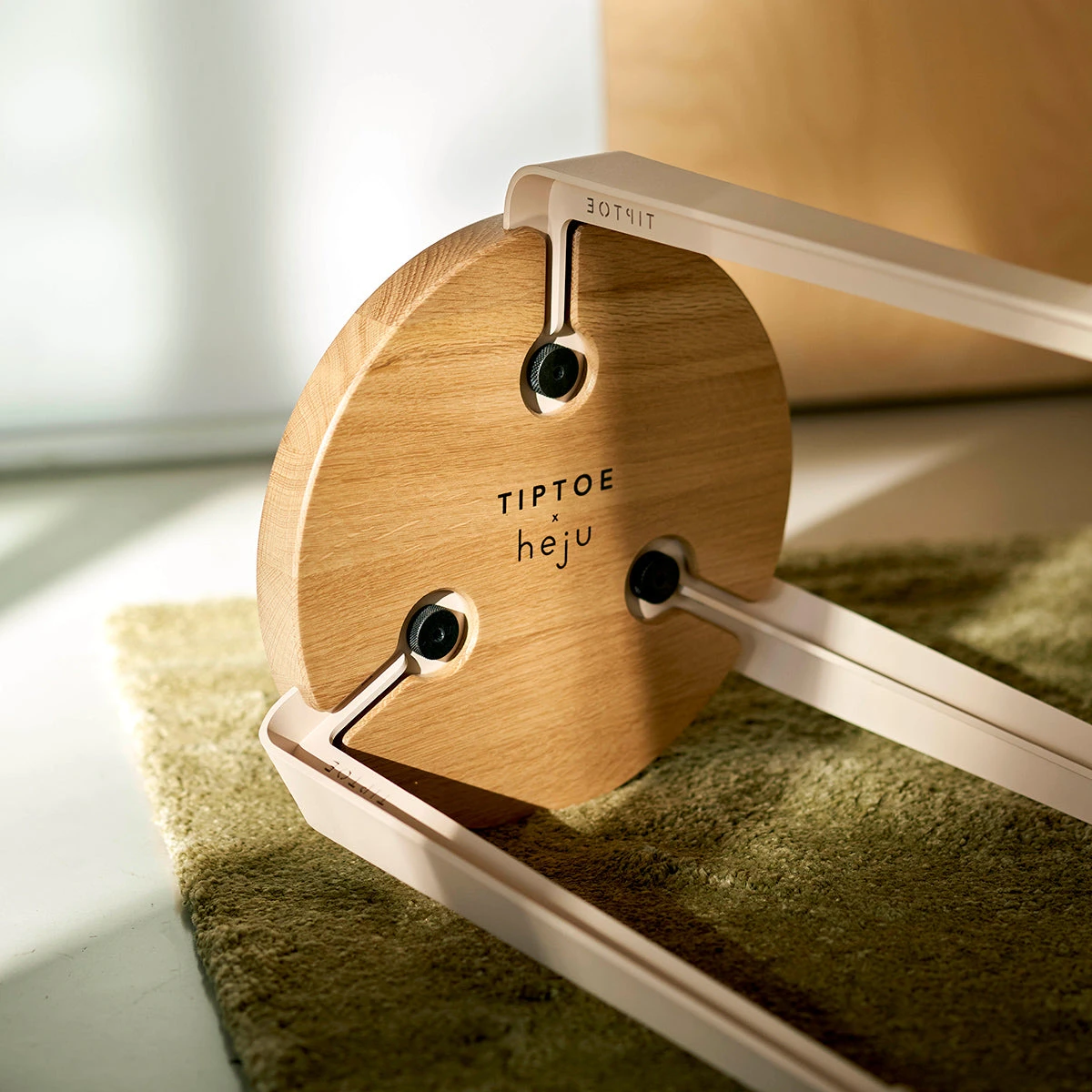 TIPTOE × HEJU LOU Hocker – Bild 5