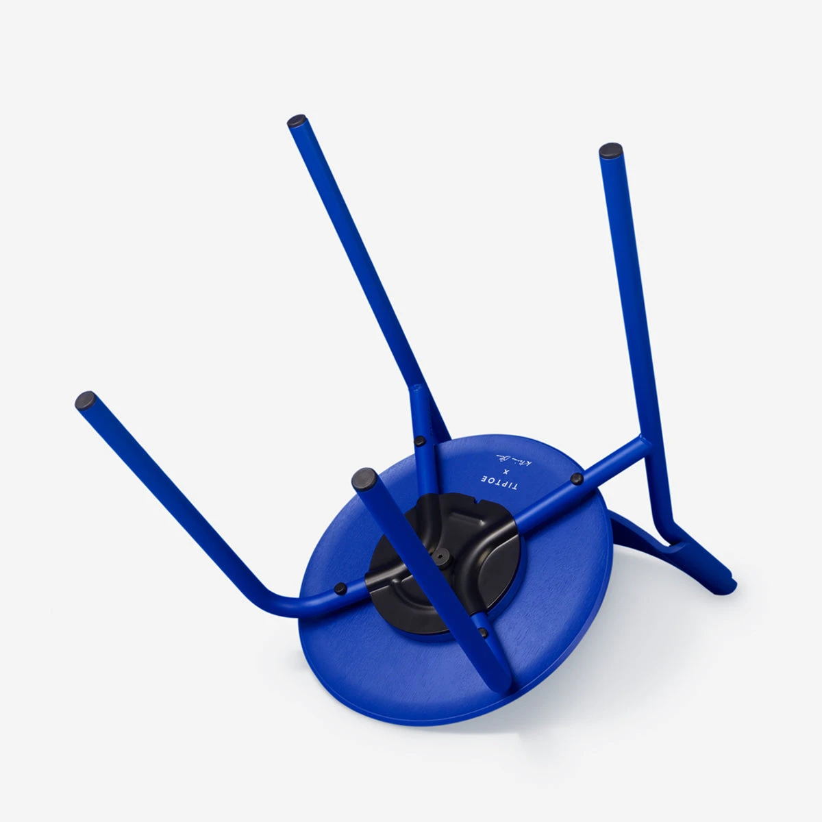 SSD Chair Oak – TIPTOE × KLEIN BLUE® Limited Edition – Bild 3