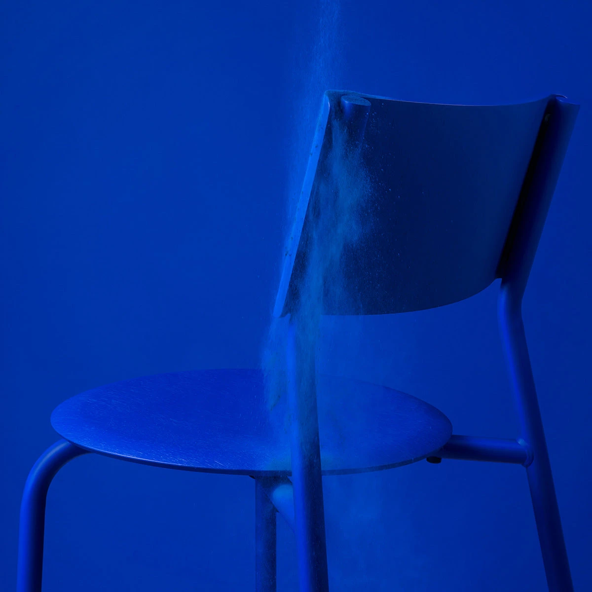 SSD Chair Oak – TIPTOE × KLEIN BLUE® Limited Edition – Bild 4
